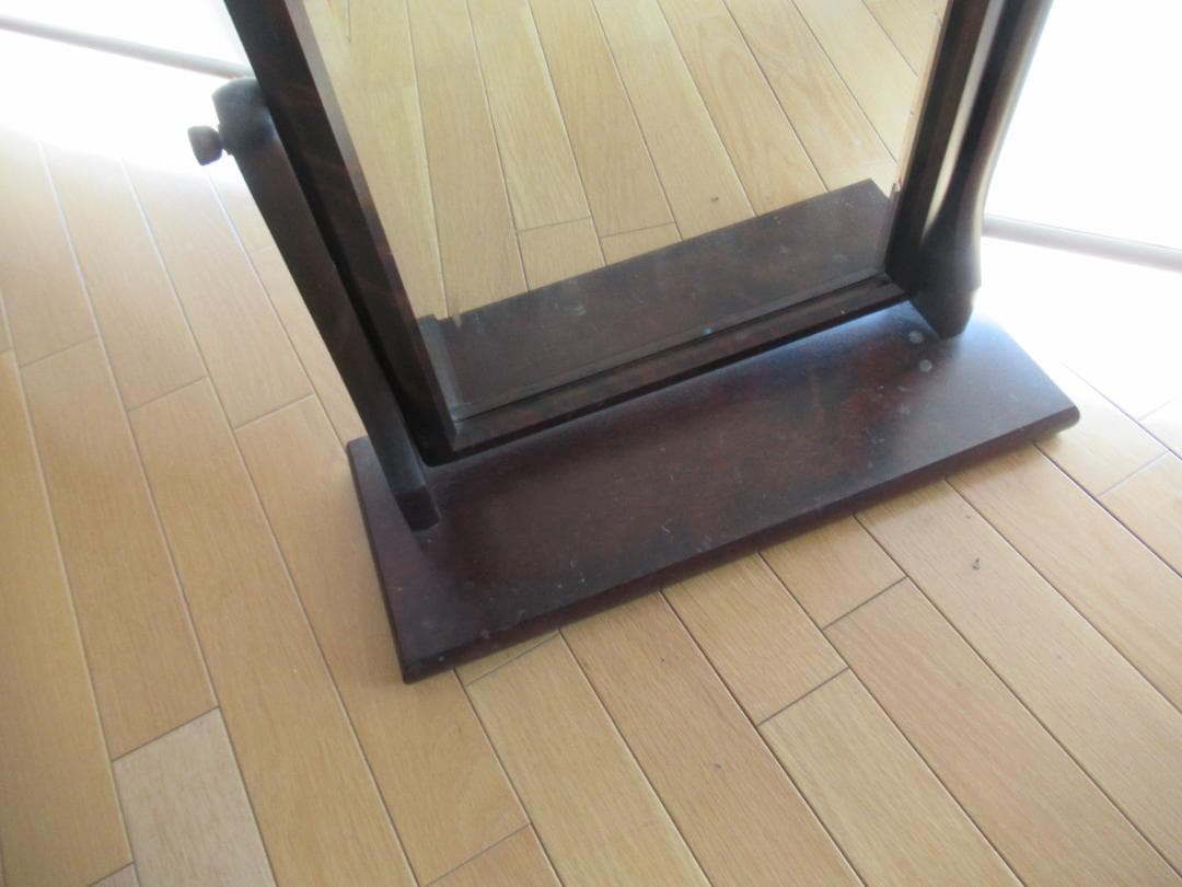 卓上鏡　イギリス製　木製　ねじ式で角度が変えられる