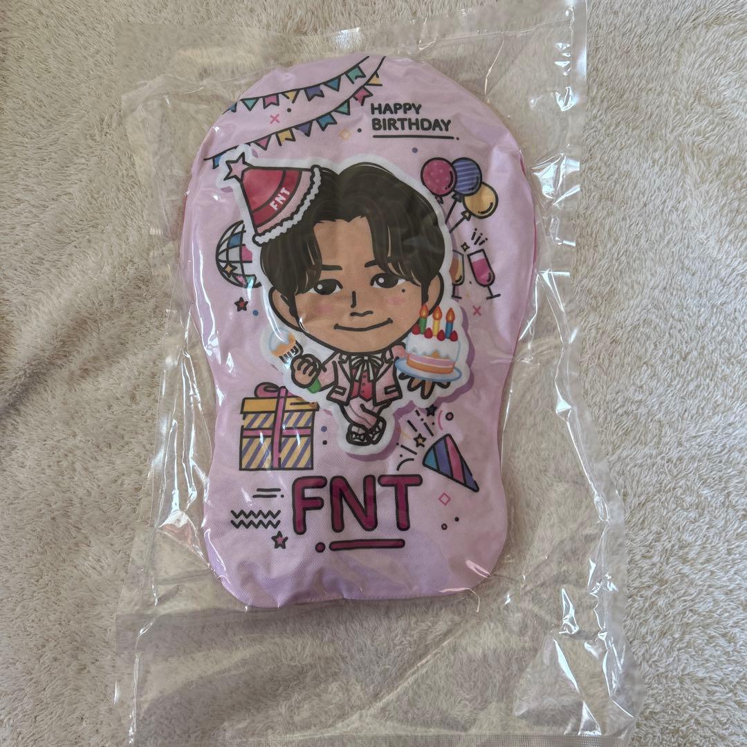 澤本夏輝クッション