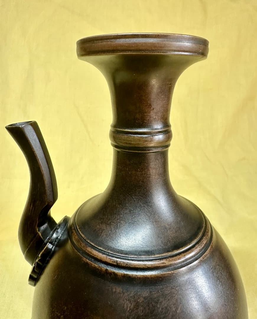 銅製・古ギリシャ型酒壺・精工華麗彫刻