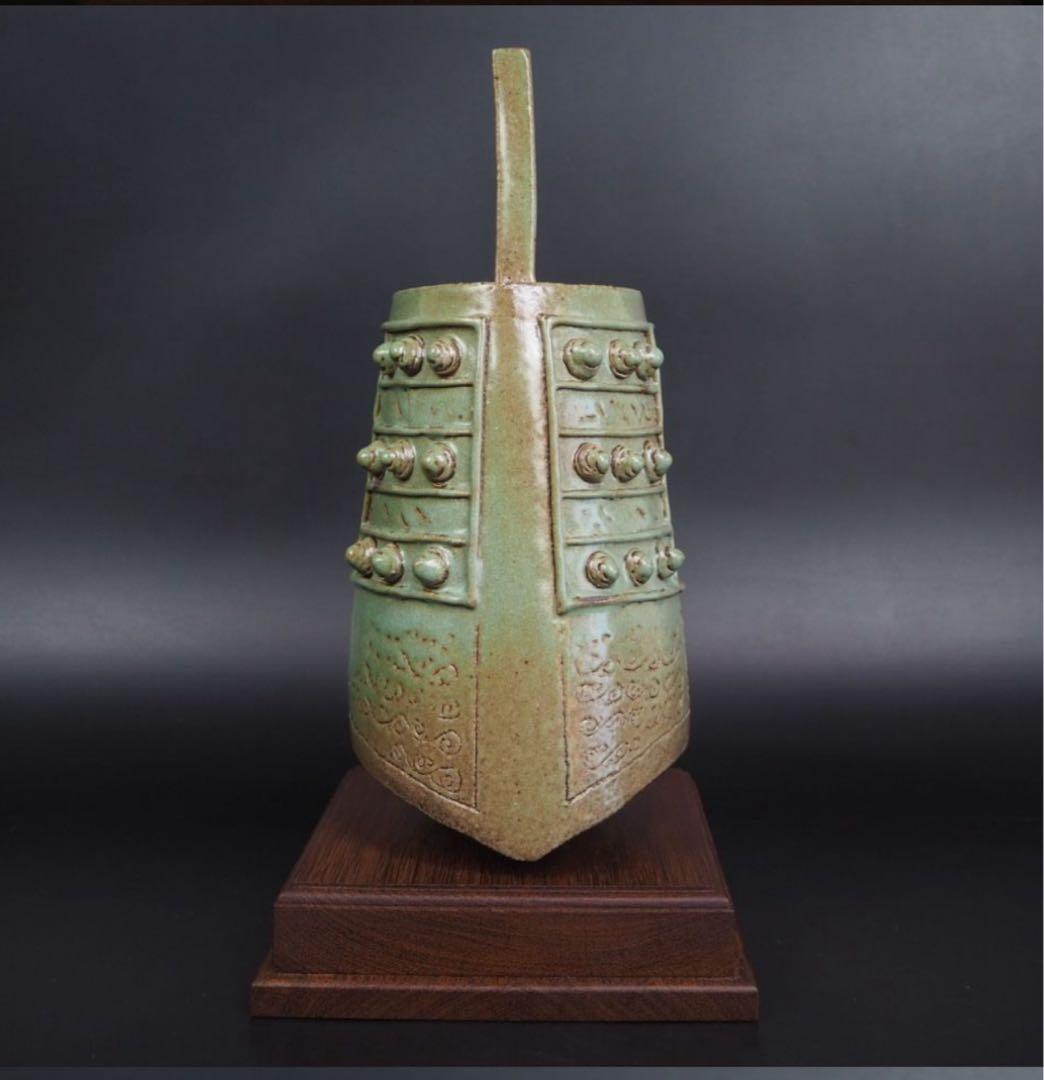 送料無料　大珍品 　一点物　緑色釉編鐘　置物　木箱　検/楽山二六九谷備前相馬常滑