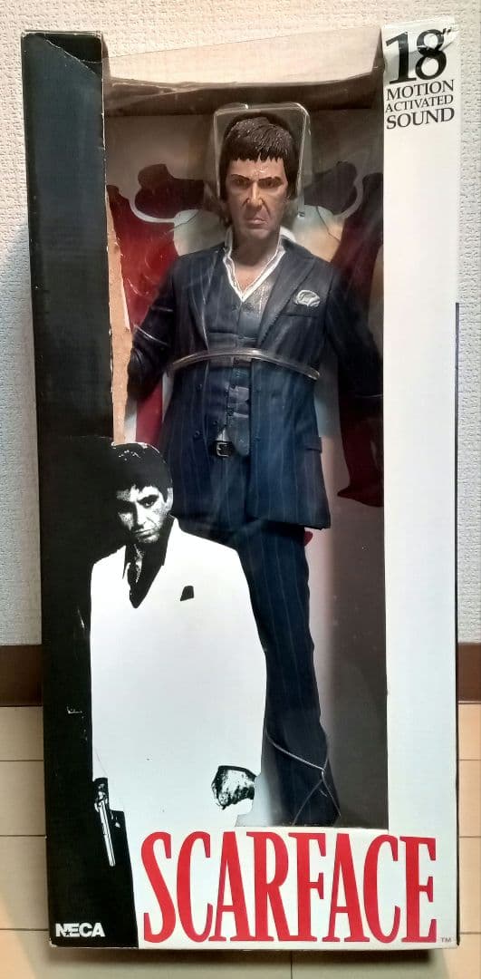 NECA Scarface スカーフェイストニーモンタナ 18インチ 青スーツ