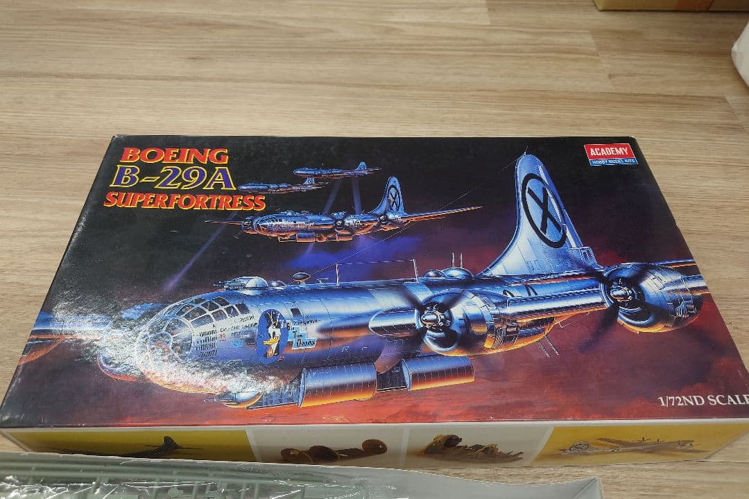 航空機・ヘリコプター Boeing B-29A Superfortress 1/72