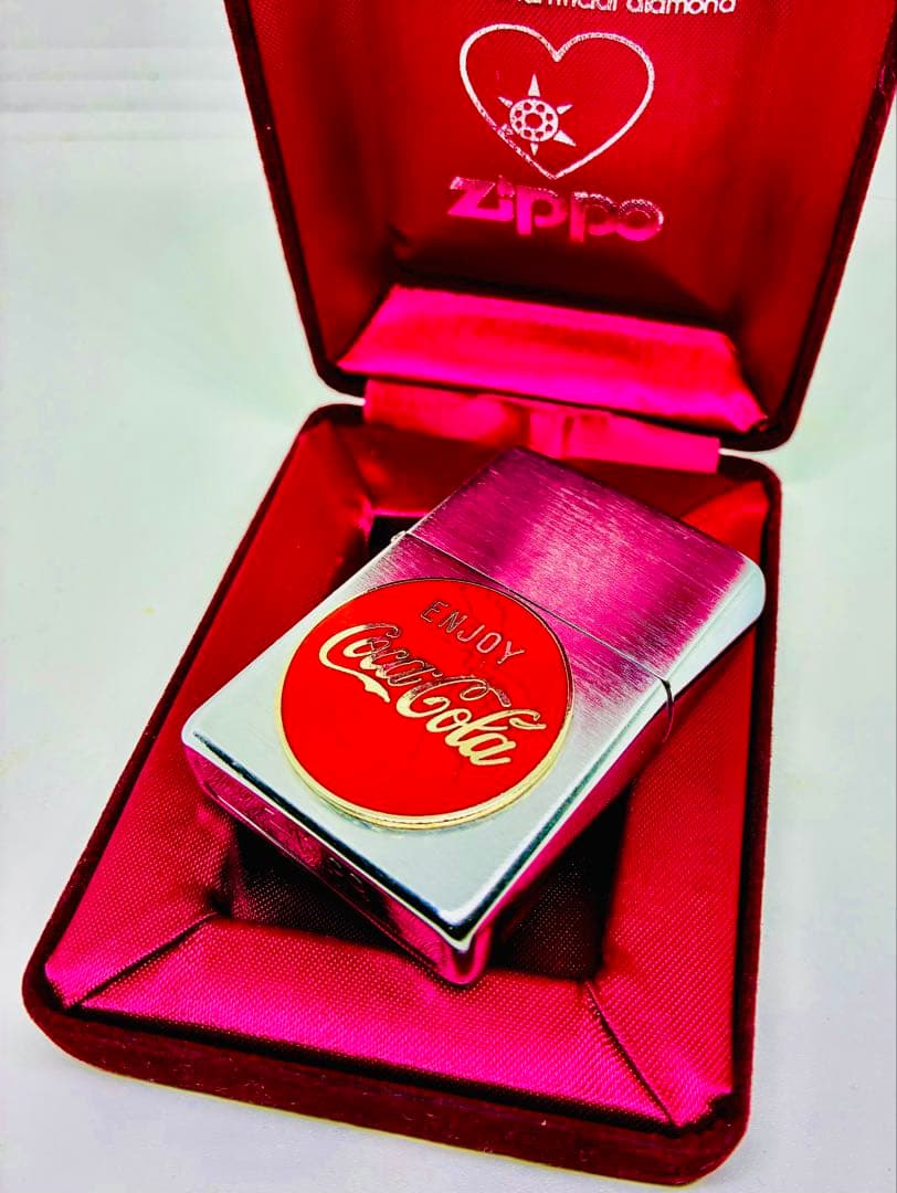 1996年enjoy＊コカコーラ＊ホーロー琺瑯丸看板＊エナメル七宝ボタンサイン