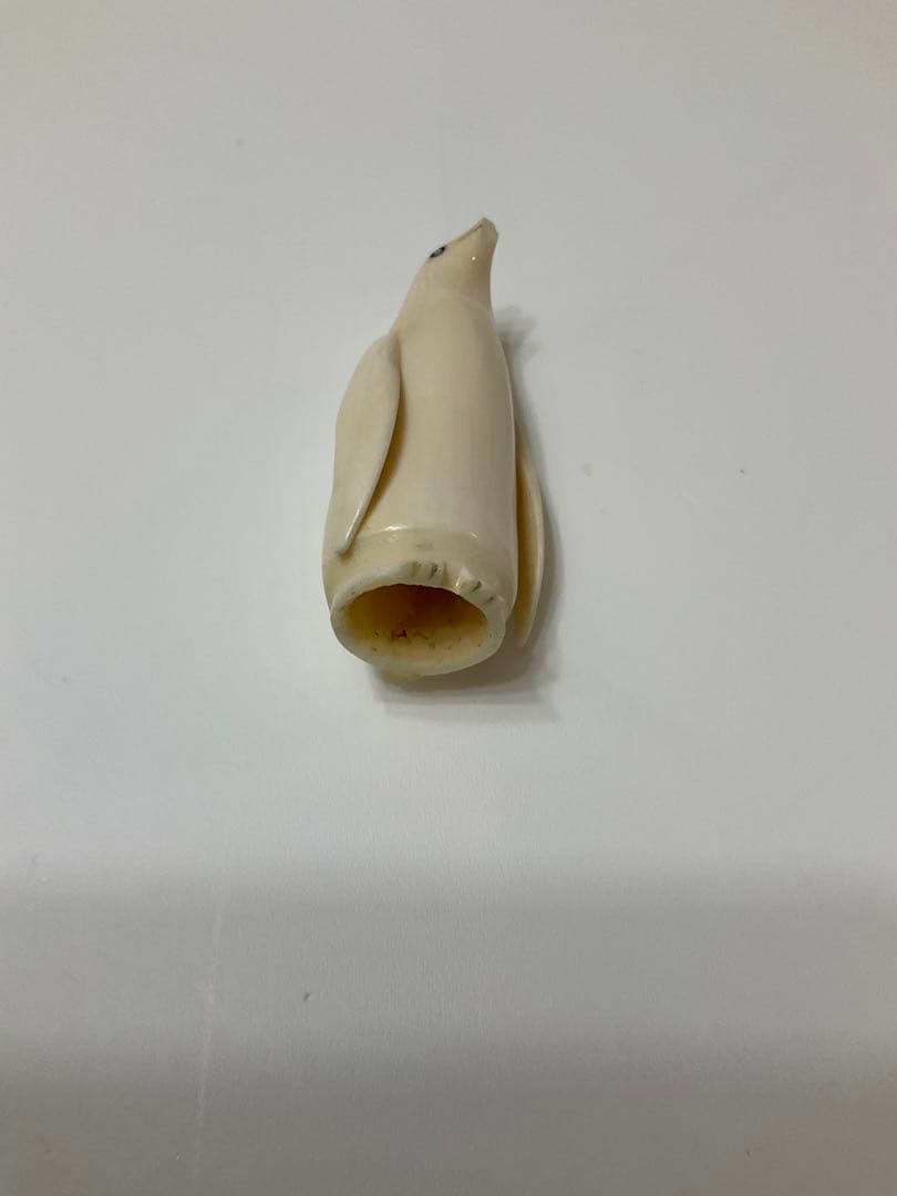 希少　鯨の歯　マッコウクジラ　ペンギンの置物