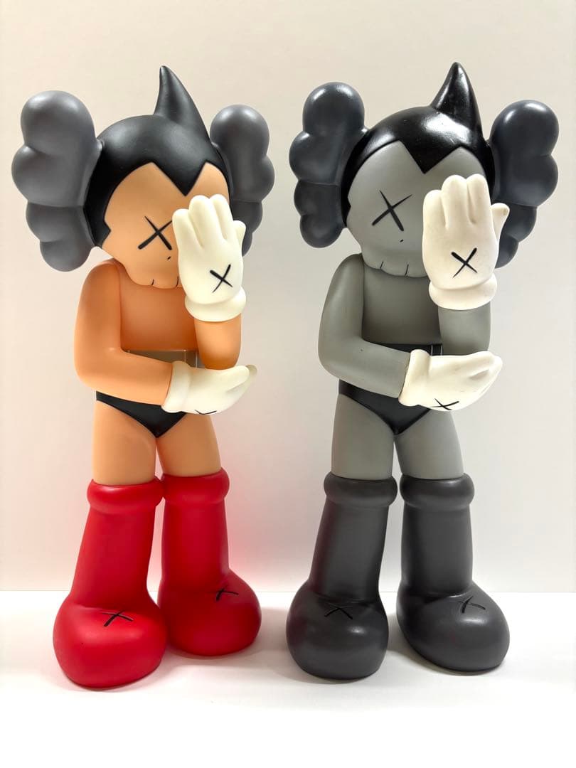 土日値下　2体セットASTRO BOY KAWS フィギュア ソフビ　約35cm