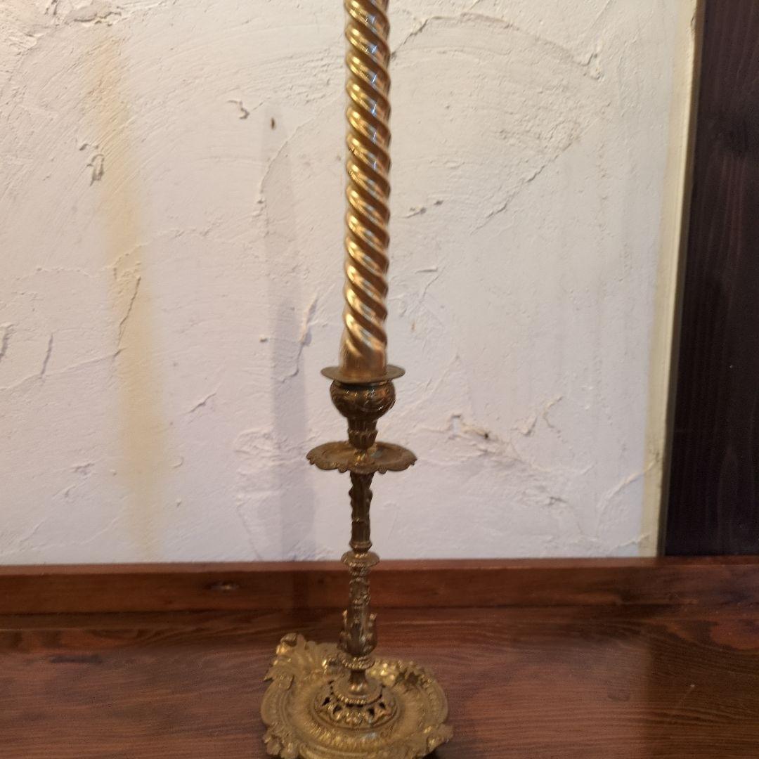 フランス製　アンティーク　 真鍮製装飾的キャンドルスタンド