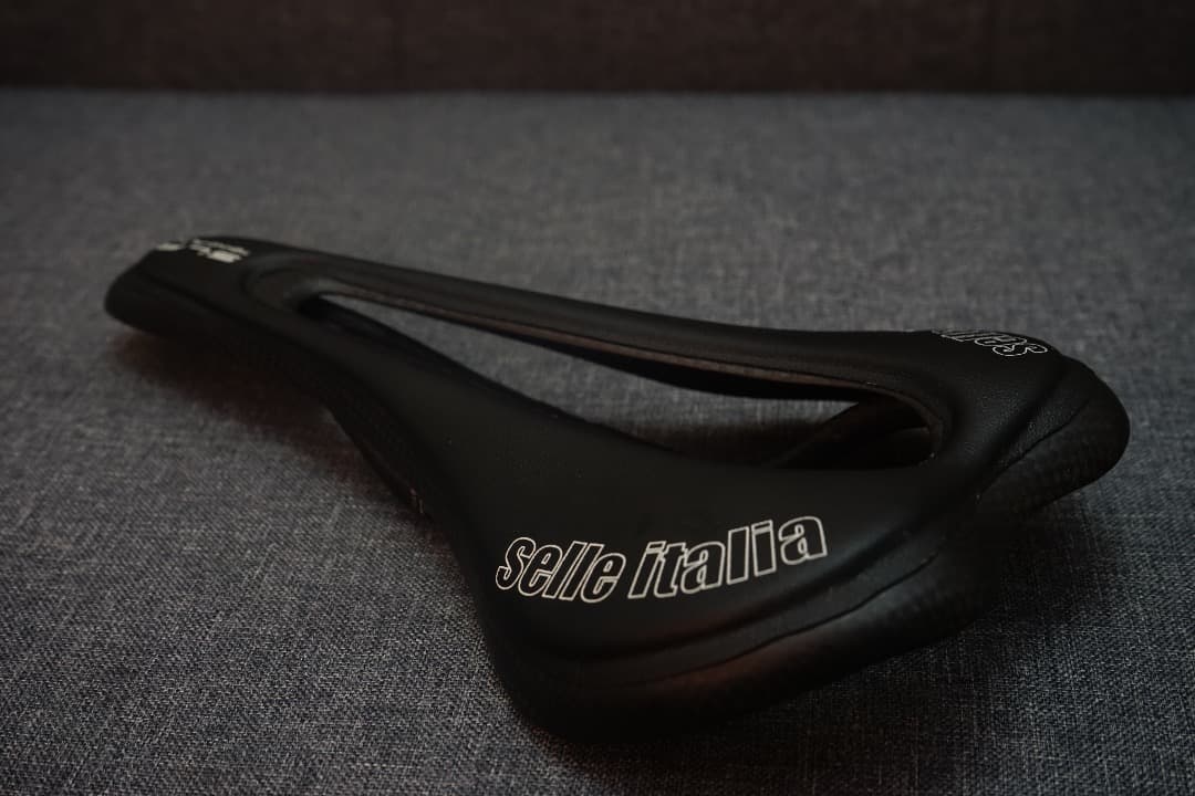 Selle Italia SLR Tekno-Flow / カーボン サドル