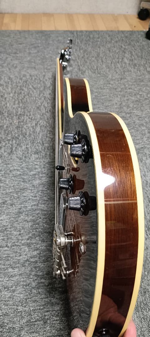 ゆ*つ様 アリアプロ2 セミアコ・ベース サンバースト