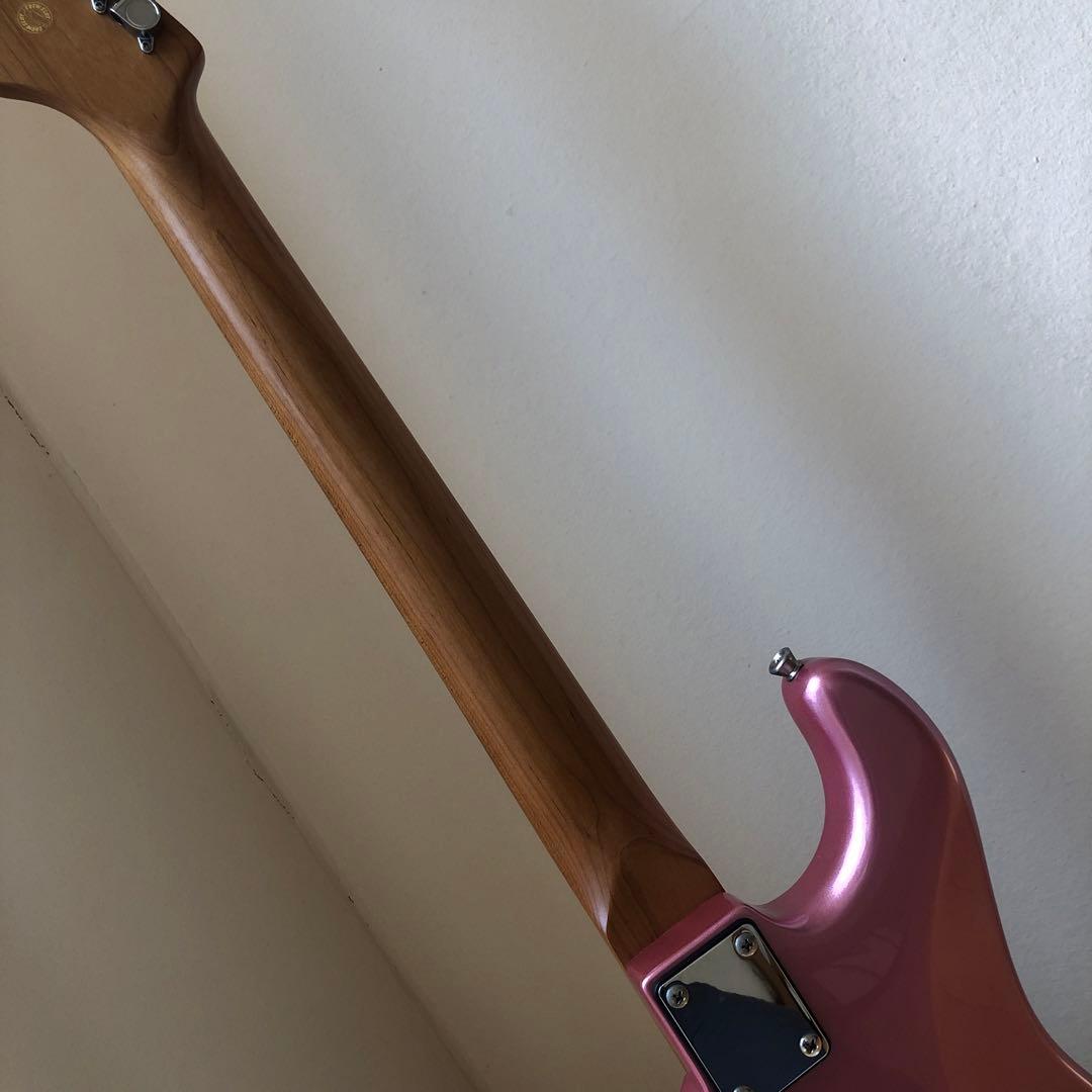 美品　Bacchus BST-2RSM HSS メタリックピンク　ストラト