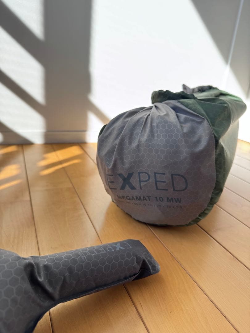 EXPED MegaMat 10 MW グリーン