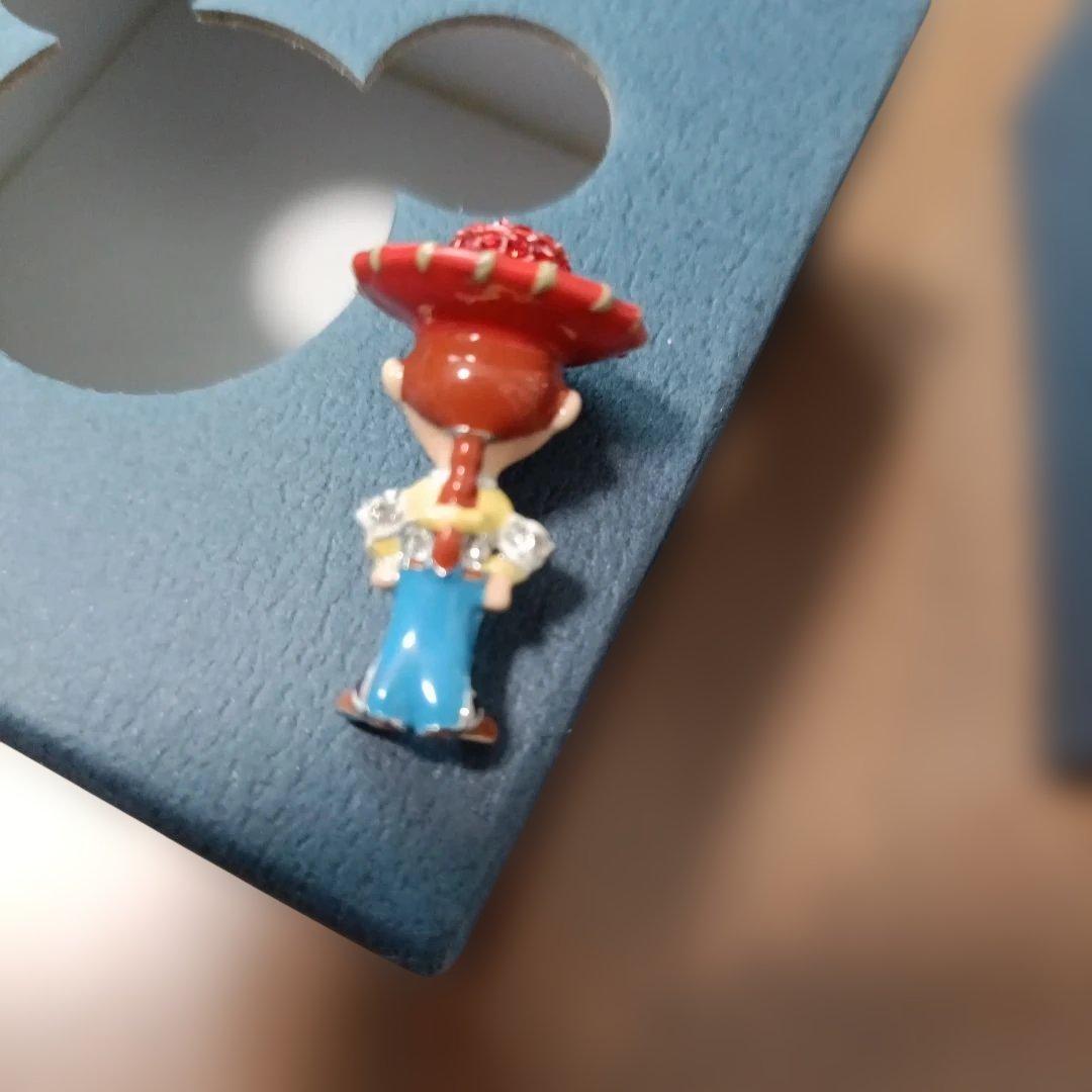 ディズニー スワロフスキー ® クリスタル　ジェシー ミニフィギュア