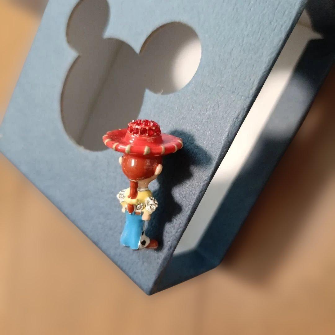 ディズニー スワロフスキー ® クリスタル　ジェシー ミニフィギュア