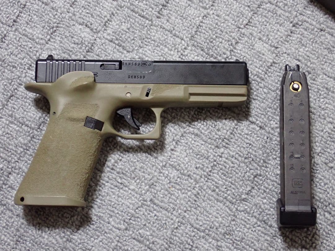 東京マルイ Glock22 アサルトフレームカスタム マガジン2本付き