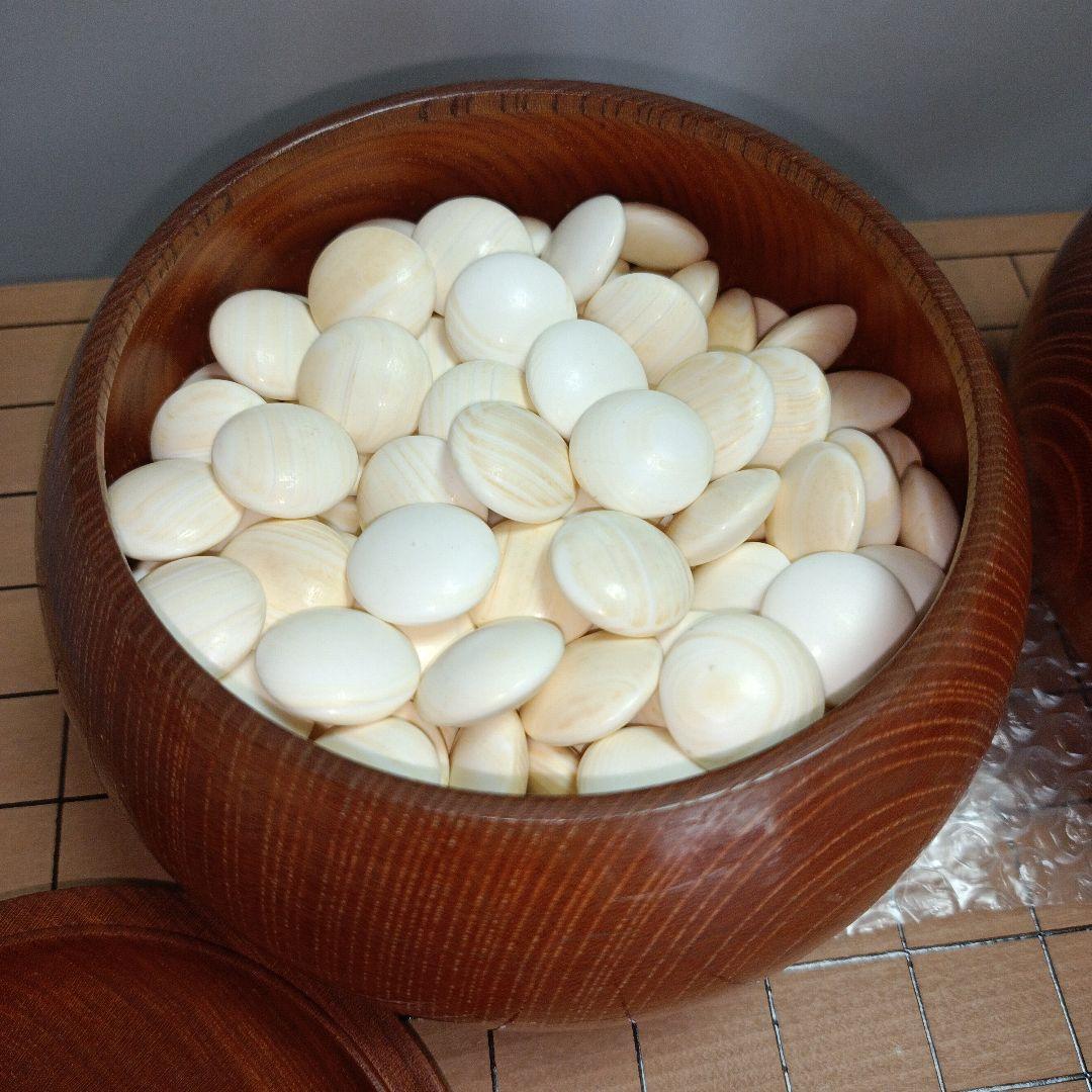 【美品】本格で重厚！碁盤（桂木材、へそあり）＆碁笥（けやき木材）＆碁石ハマグリ