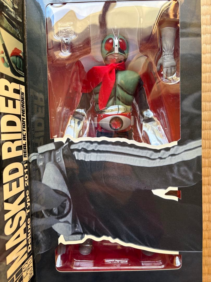 MASKED RIDER Deluxe Type 2011 フィギュア