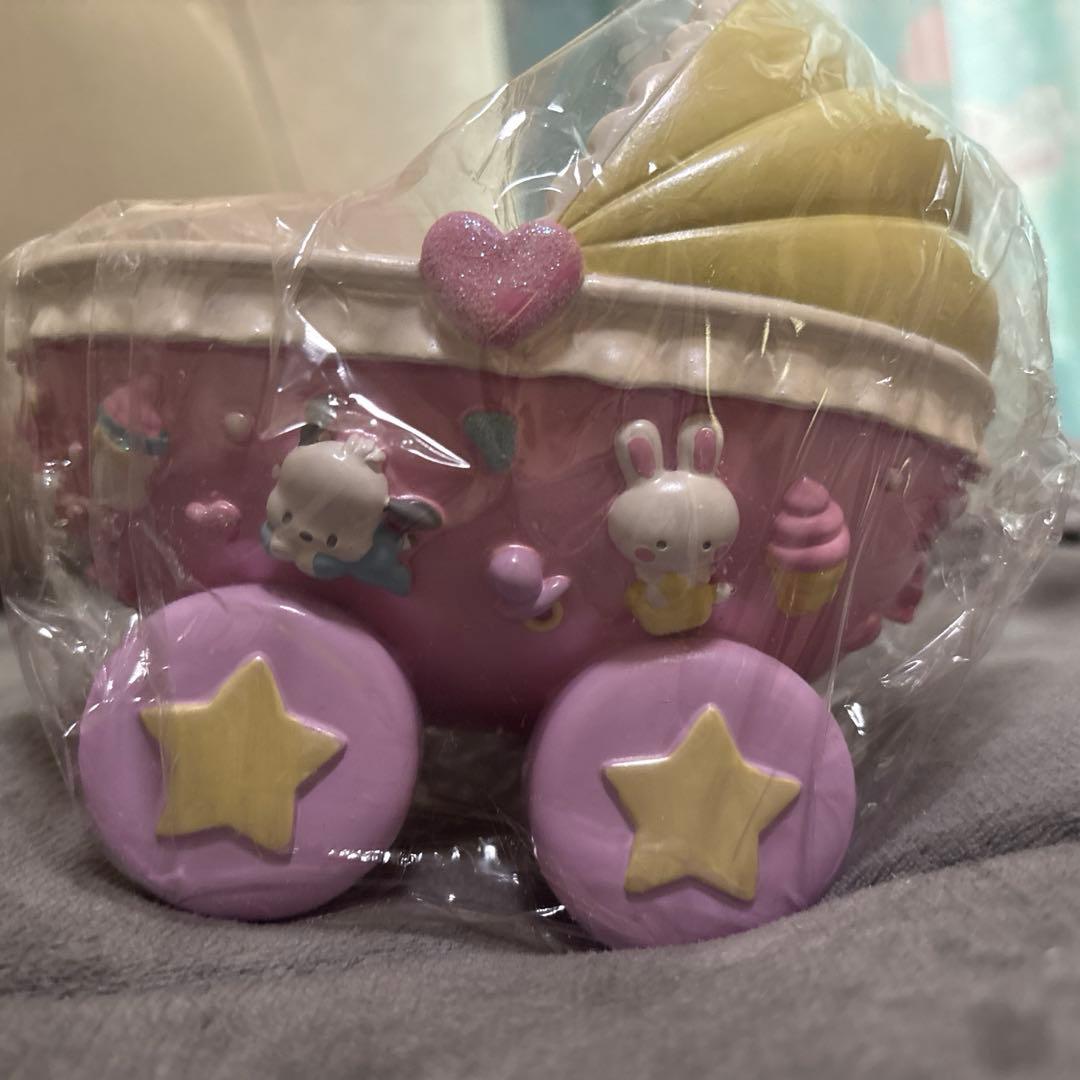 サンリオキャラクターズ ベビーカー形小物入れ