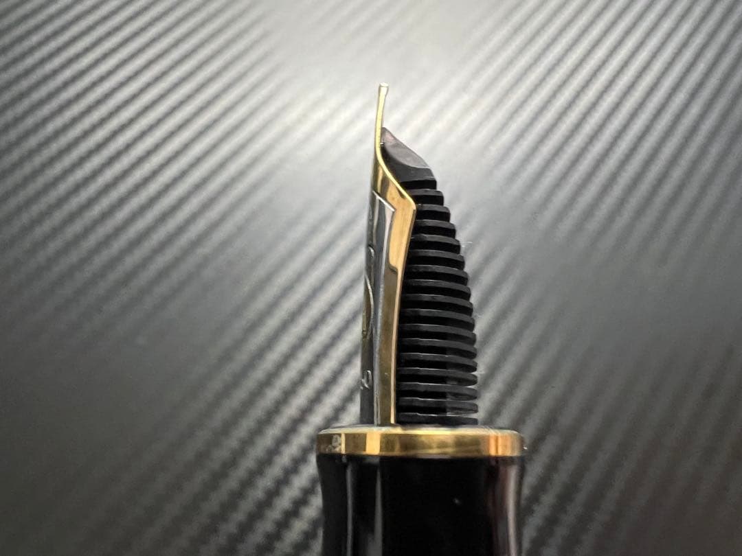 ペリカン スーベレーン M800 万年筆 ブラック M 中字