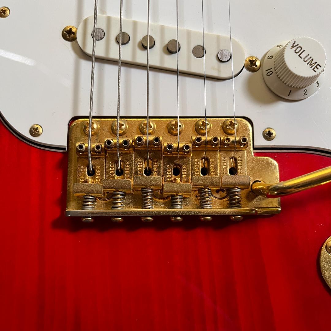 Fender Japan ST62G チャコールレッド ストラトキャスター