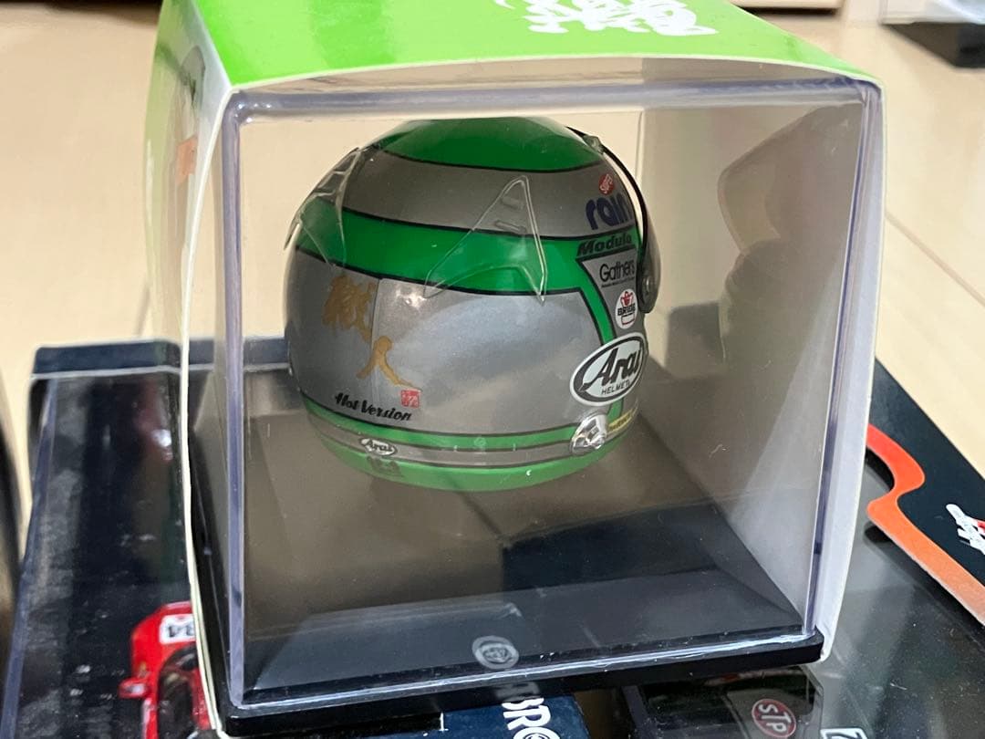土屋圭市ミニカー&ミニチュアヘルメットセット売り！