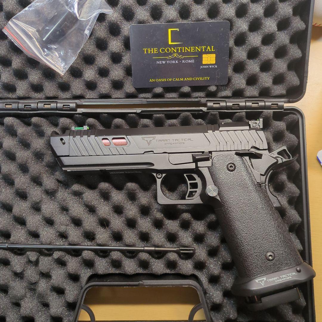 ジョン・ウィック4PIT VIPER ガスブローバックガスガ ン刻印バージョン