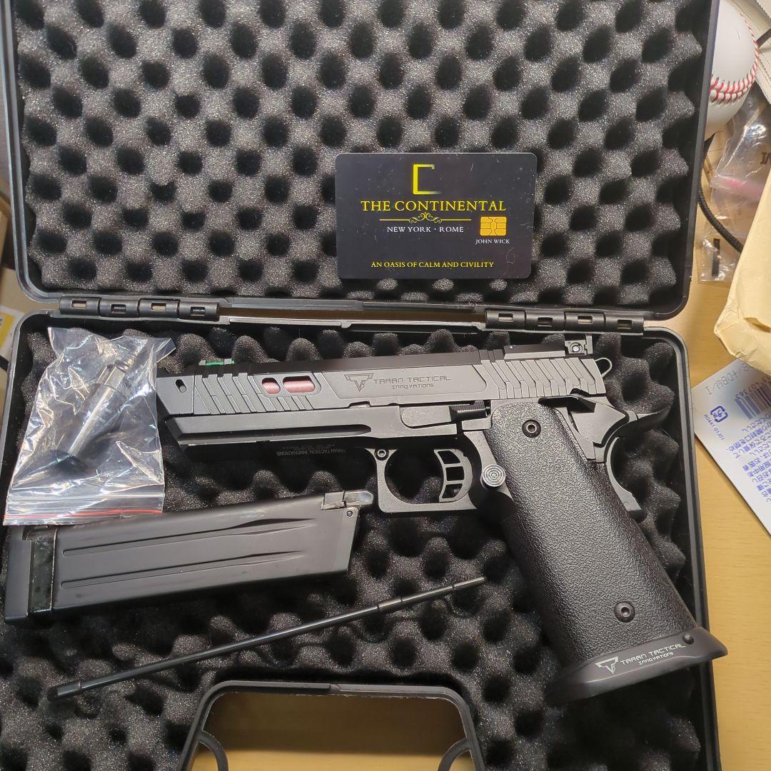 ジョン・ウィック4PIT VIPER ガスブローバックガスガ ン刻印バージョン