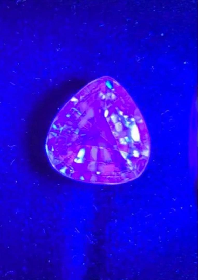 希少‼︎ アフガニスタン産高品質クンツァイト大粒！8.96ctソ付き