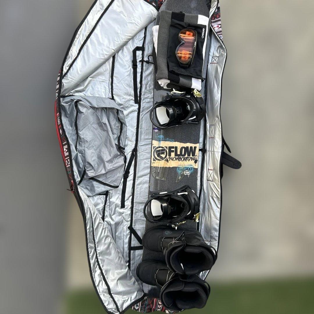 土日限定値下げ中‼️FLOW スノーボードセット