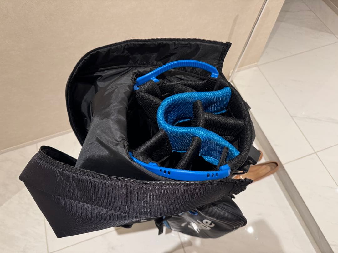 【1回のみ使用】テーラーメイド キャディバッグ ブラック/ブルー