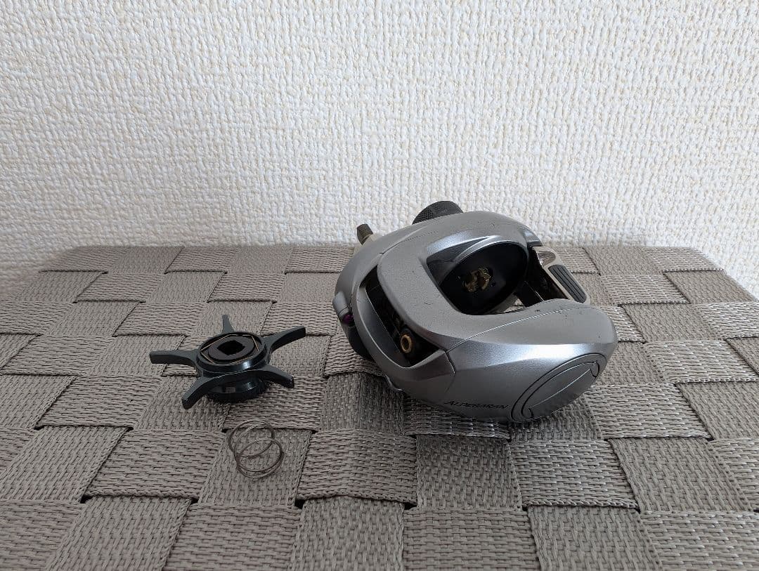 シマノ　09アルデバランMG　ノーマルギア　右ハンドル　ジャンク