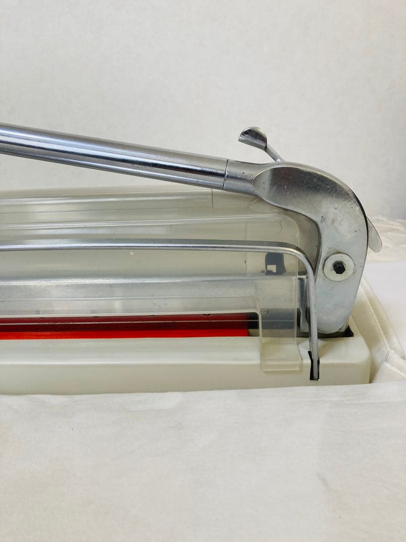 業務用　大型裁断機　ペーパーカッター　サイズ　A4　B5　A5　B6　B7