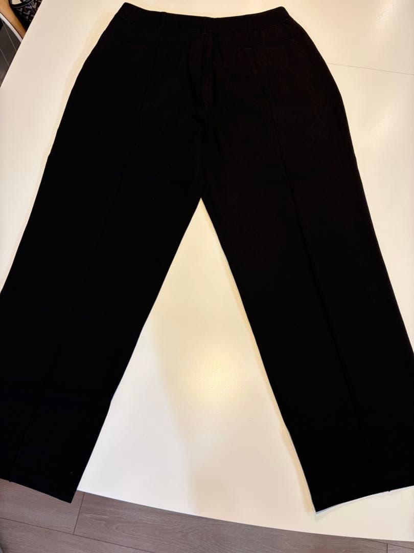 ゆ〜　ムータマリン新品　ゴルフパンツMサイズ　定価30,800円