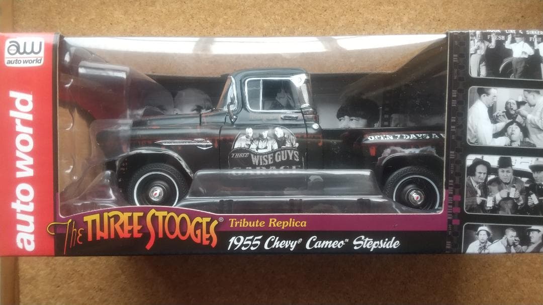 1/18オートワールド 1955 シボレー カメオ ステップサイド
