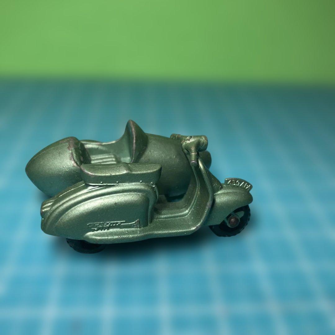 MATCHBOX レズニー スクーター No.36ランブレッター・サイドカー