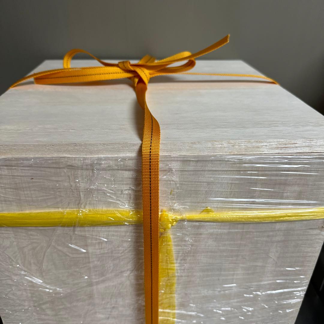 李朝、白磁、辰砂、鹿、鶴、亀図、大壺。