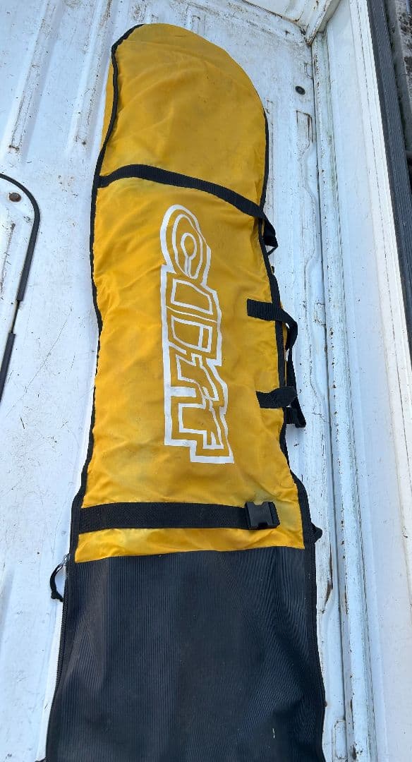 Burton Cressi スノーボードとバッグ