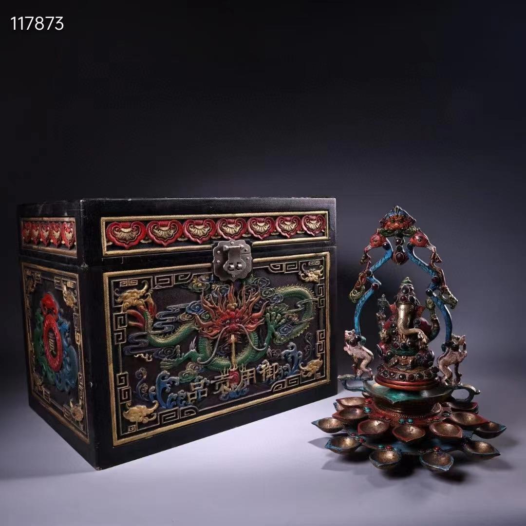 中国古美術・旧蔵象の鼻の富貴神の蓮の花油灯・純銅・蔵伝工芸・宝石彩絵描金・木箱付