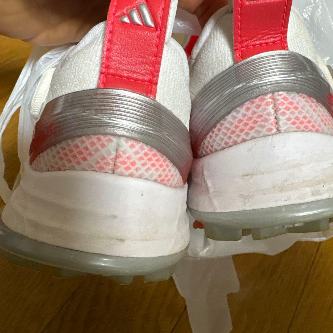 adidas ゴルフシューズ 女性用 ホワイト　濃いめピンク