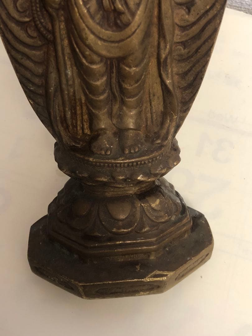 觀音. 立像，古铜製