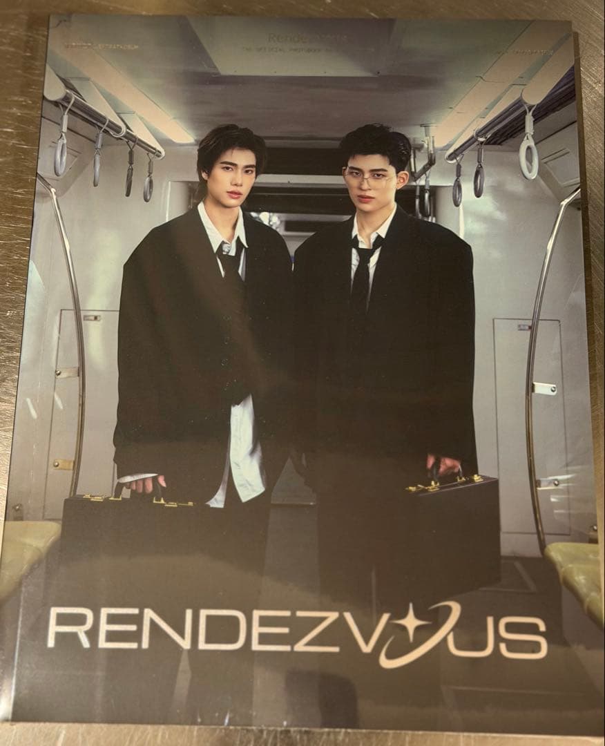 神威月★WILLIAMESTボックスセットPondPhuwin 写真集