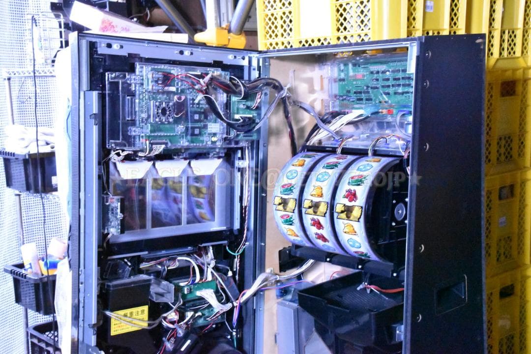 【入手困難】★パチスロ機動戦士ガンダム覚醒CB★ビスティ★名機★ジャンク★