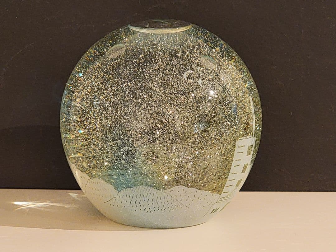 金津沙矢香さん　スノードーム