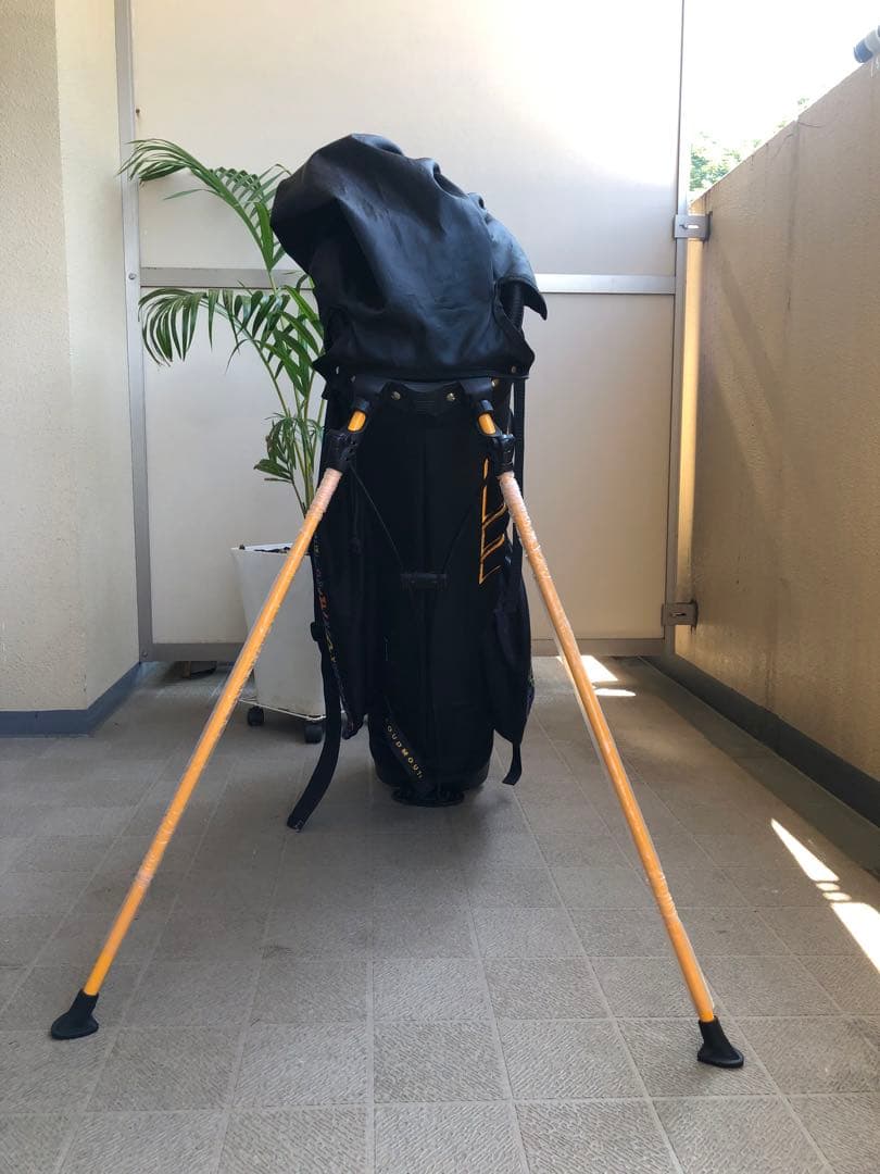 LOUDMOUTH カラフルスカルキャディバッグ