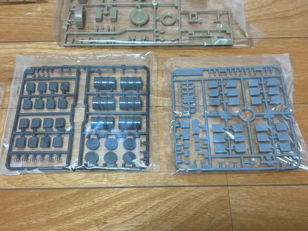 タミヤ 1/35 ドイツ 3.5トントラック AHN 3.7cm対空機関砲37型