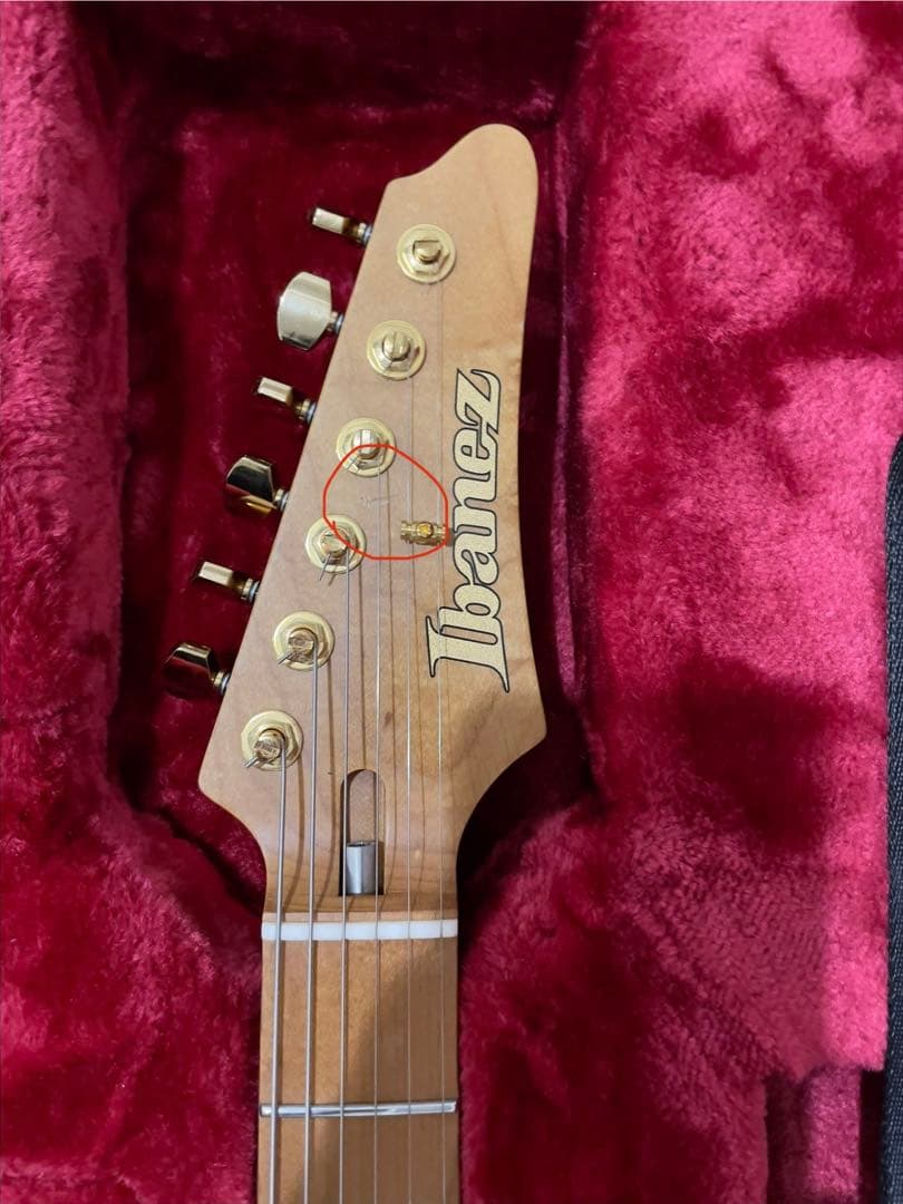 Ibanez AZ2402 ホワイトカスタム　ストラップ付き