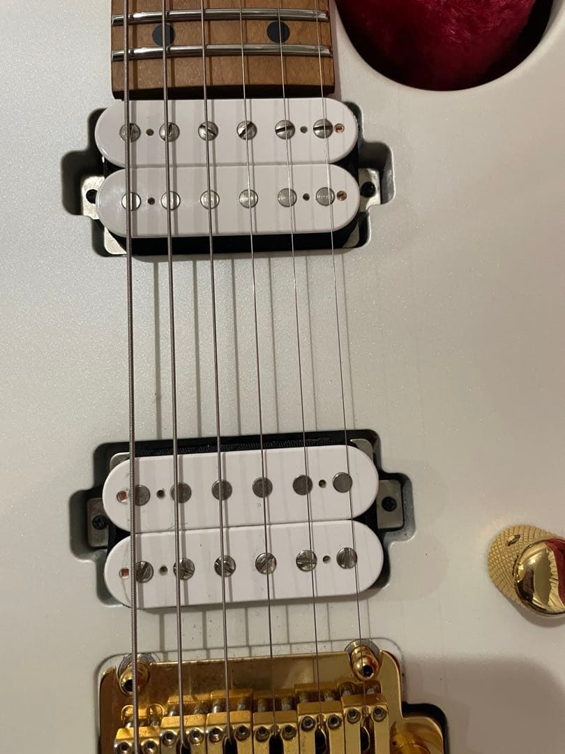 Ibanez AZ2402 ホワイトカスタム　ストラップ付き