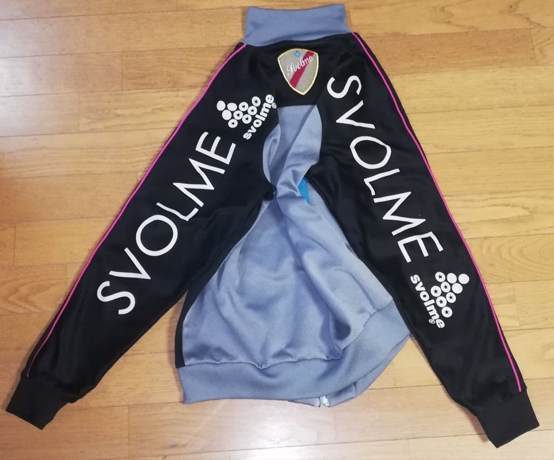 【匿名配送】【入手困難】グレー　黒　トレーニング　ジャージ上下　スボルメ