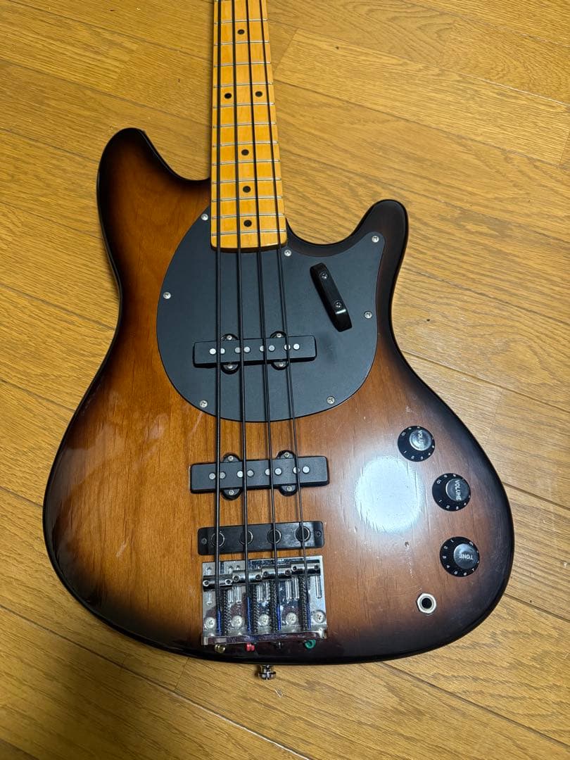 エレキベース　オリジナル　ショートスケール