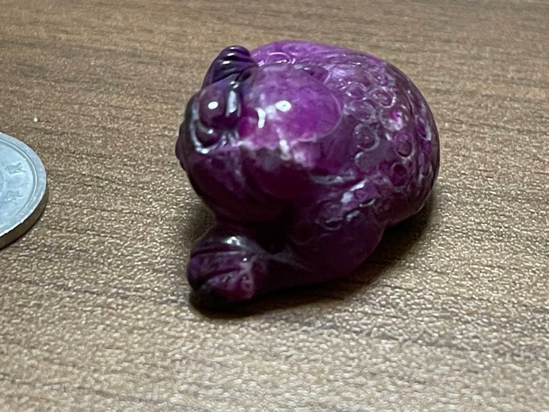 超レア　スギライト　石　半透明　手彫り　神話の生き物