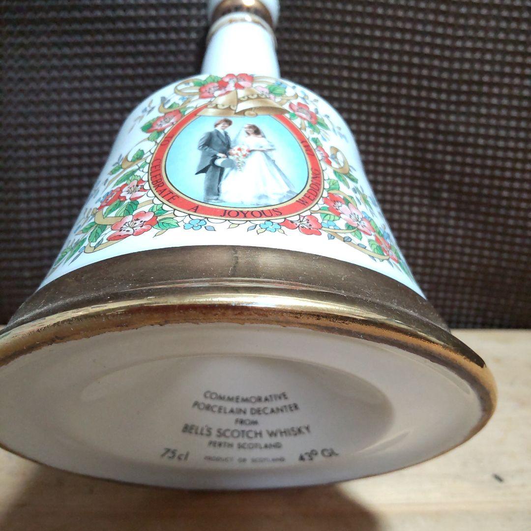 マックギボンズ(ゴルフコース)＆ベルズ(結婚記念)　スコッチウイスキー古酒　陶器