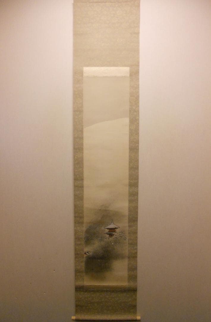 掛け軸 平井楳仙 作 『 東山ノ雪景 』絹本 二重箱 軸装 茶道具 掛軸 美品